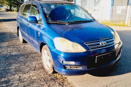 Toyota Avensis Verso 163.454 km 3.200 &euro; Berlin 13629