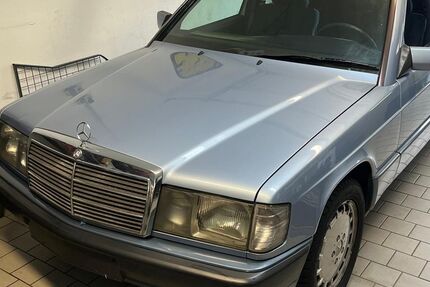 Mercedes-Benz 190 206.000 km 4.500 € Potsdam 14469