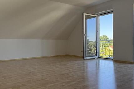 Platz & Weitblick: 4-Zi-Penthouse (111 m²) mit Balkon & Stellplatz – zentral in Ludwigsfelde 4 zimmer