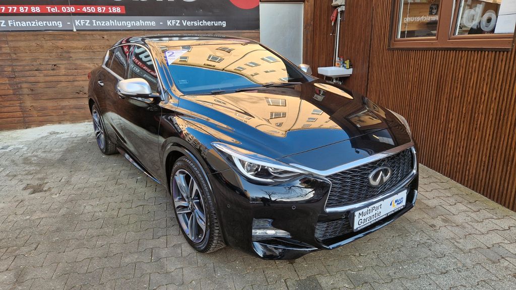 INFINITI Q30 76.505 km 17.980 &euro; Berlin 10627