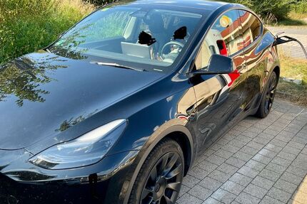 Tesla Model Y 47.200 km 32.100 &euro; Berlin 10781