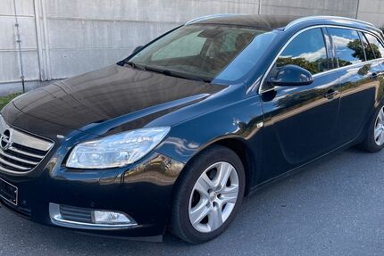 Opel Insignia 295.000 km 2.499 € Berlin 12057