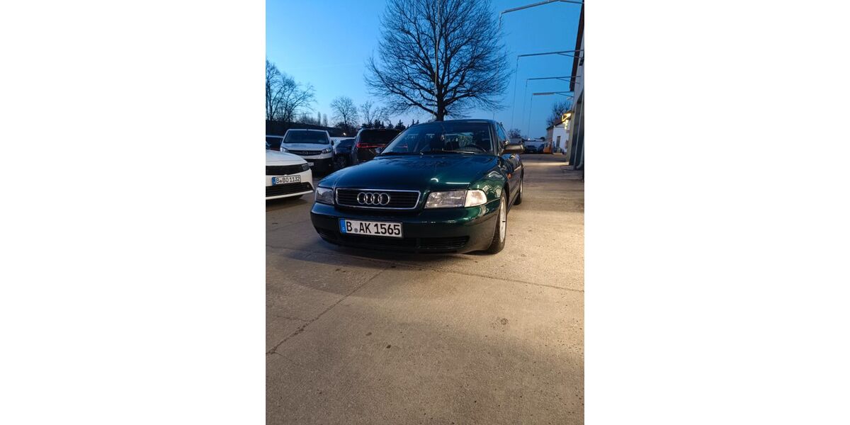 Audi A4 178.000 km 2.400 &euro; Berlin 13127
