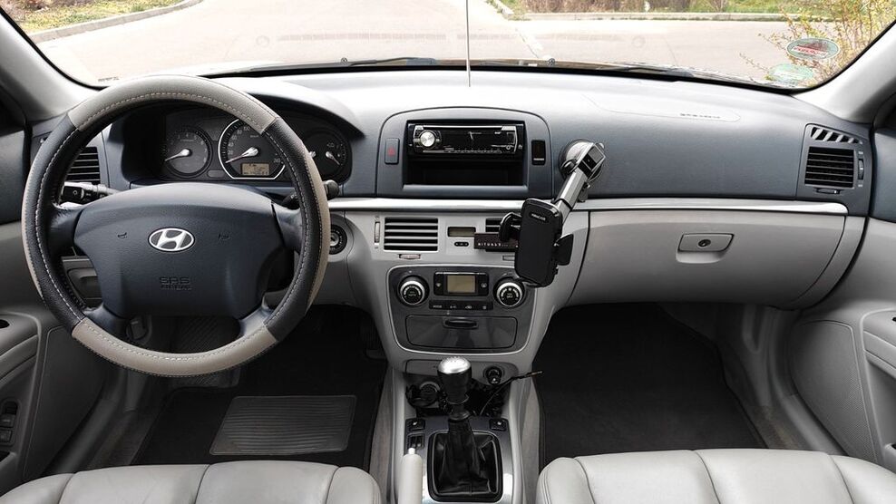 Hyundai SONATA 143.000 km 4.500 € Berlin 10315