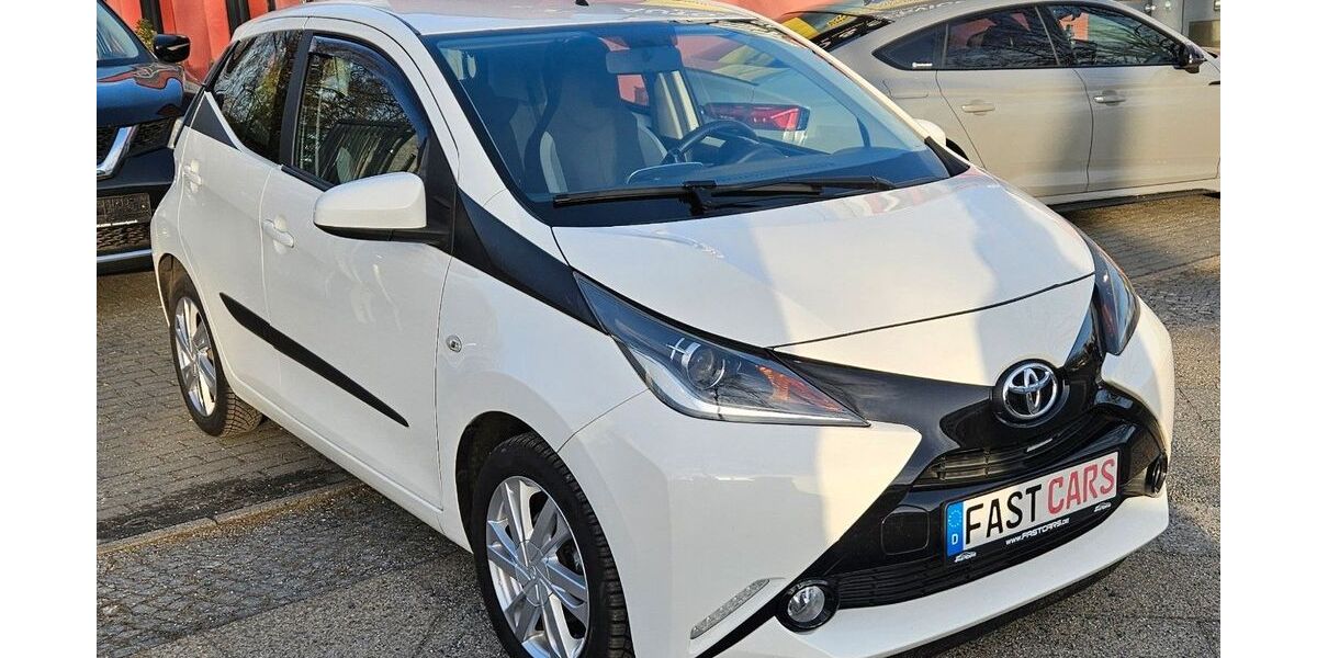 Toyota Aygo (X) 88.967 km 6.390 &euro; Berlin 13509