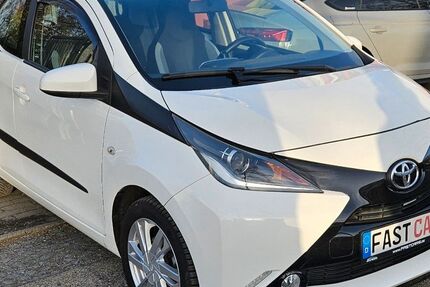 Toyota Aygo (X) 88.967 km 6.500 &euro; Berlin 13509