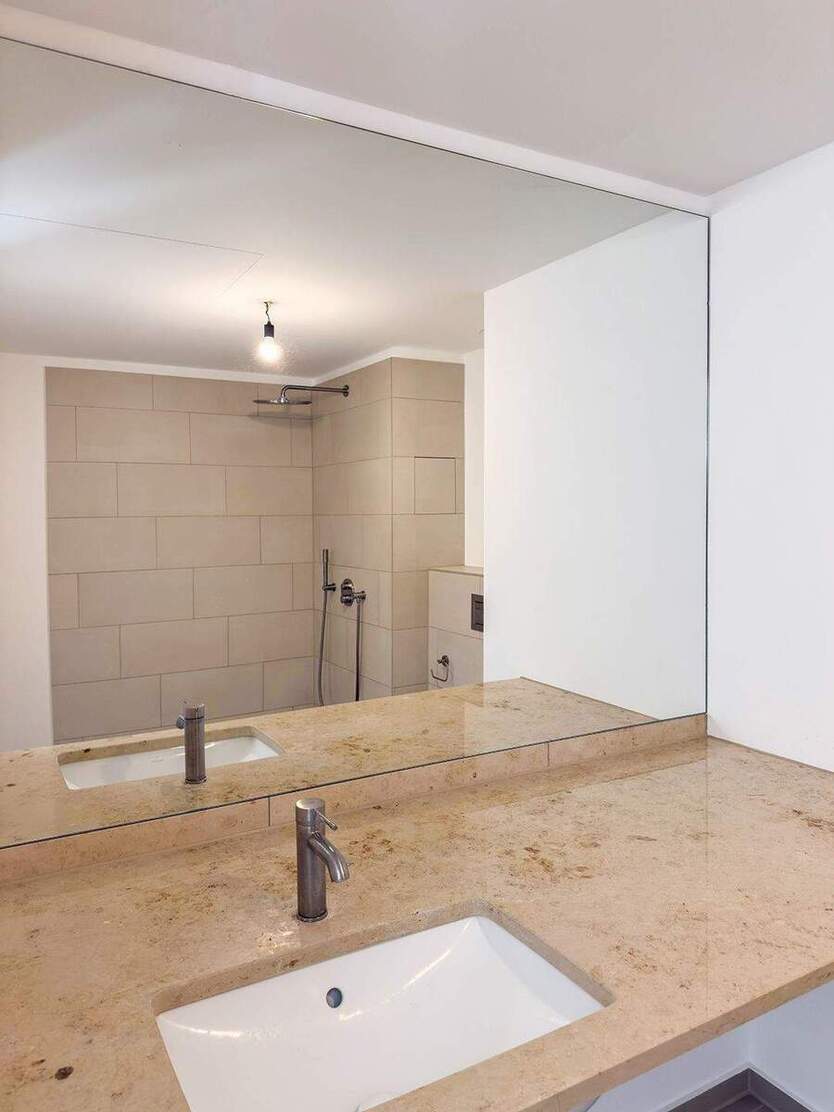 Urbanes Wohnen vis-à-vis der Spree - direkt an der East Side Gallery 2 zimmer