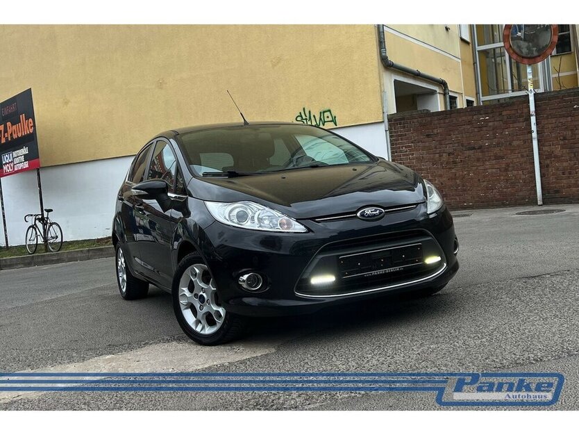 Fiesta Titanium*Keyless*PDC*LED*Tel.*Chrom*GAS*