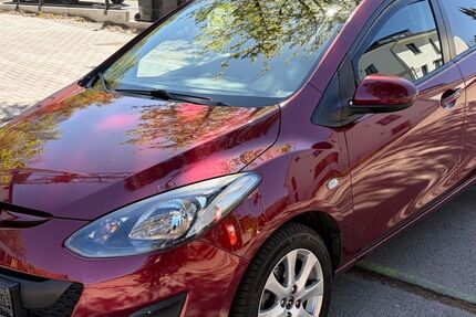 Mazda 2 22.600 km 9.700 &euro; Berlin 13355