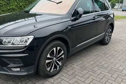VW Tiguan 66.450 km 22.400 &euro; Blankenfelde 15827