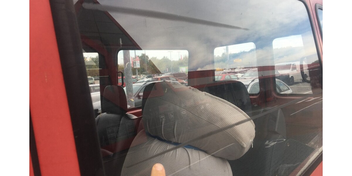 Mercedes-Benz Sprinter 178.000 km 8.300 € Berlin 10178