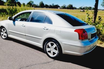 Toyota Avensis 176.887 km 2.400 &euro; Berlin 13629