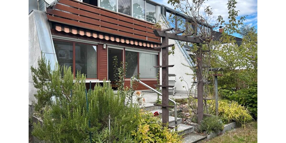 Doppelhaushälfte Berlin Reinickendorf - 6 Zimmer, 160 m&sup2;, 2.200&euro; | Angebot:27635607