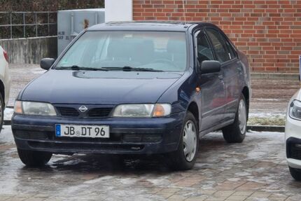 Nissan Almera 83.000 km 2.600 &euro; Blankenfelde-Mahlow 15827