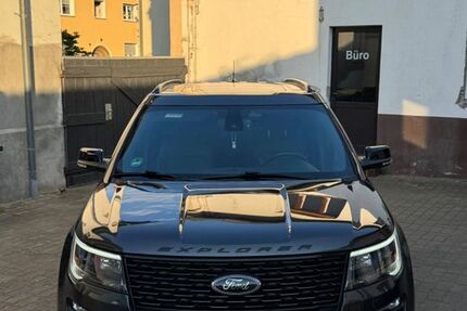 Ford Explorer 81.000 km 28.400 &euro; Potsdam 14478