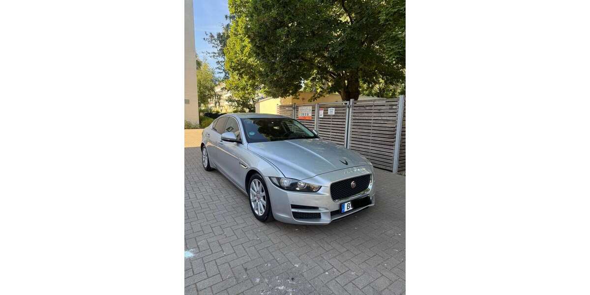 Jaguar XE 125.000 km 11.999 € Berlin 13156