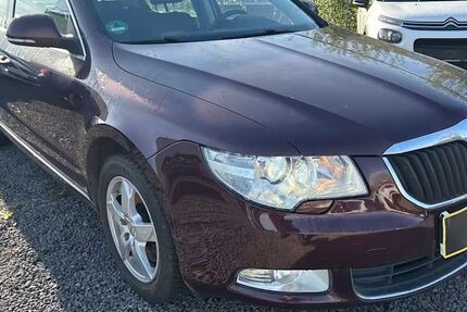 Skoda Superb 210.000 km 2.599 &euro; Berlin 13359