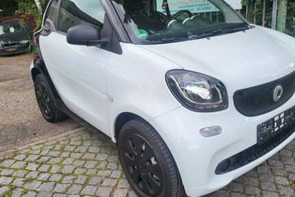 Smart ForTwo 94.154 km 8.799 &euro; Berlin 13435