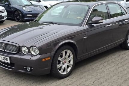 Jaguar XJ 118.000 km 10.890 € Berlin 12247