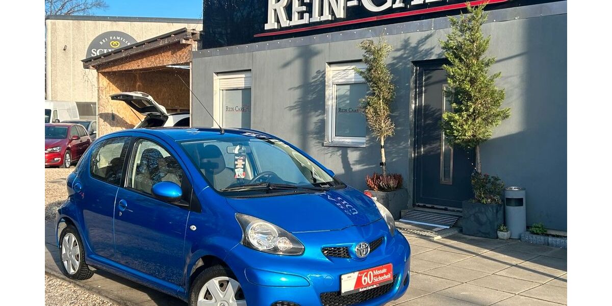 Toyota Aygo (X) 86.000 km 4.590 &euro; Berlin 13088
