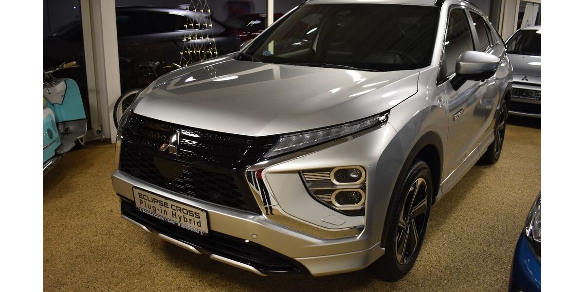 Mitsubishi Eclipse Cross 3.213 km 31.990 &euro; Berlin 12683