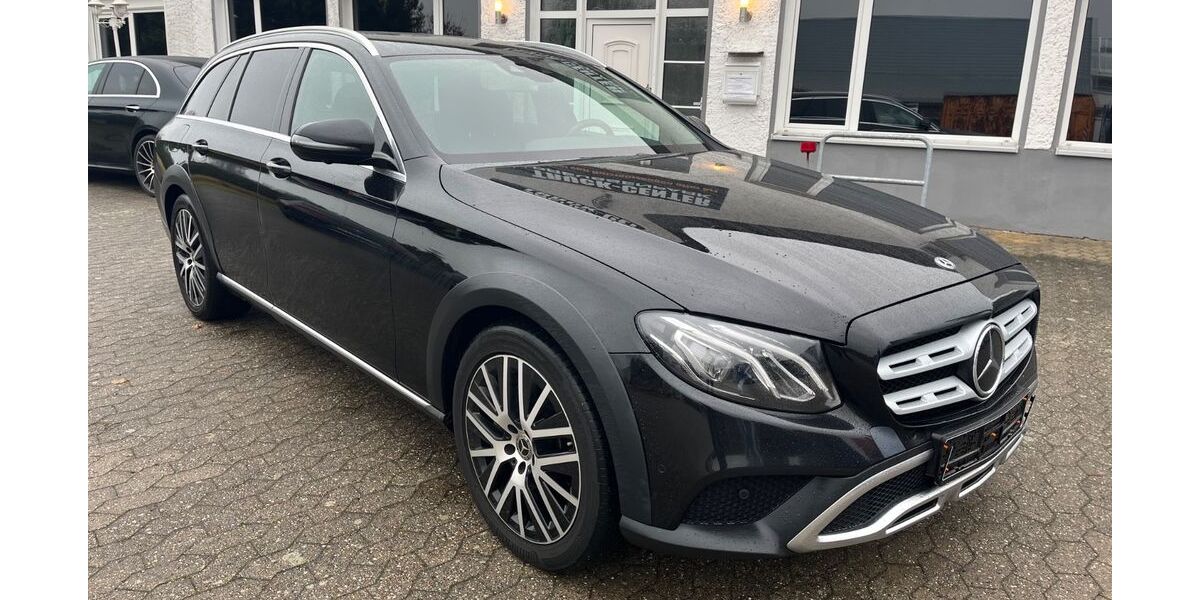 Mercedes-Benz E 400 216.200 km 22.490 &euro; Trebbin 14959