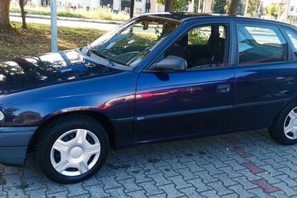 Opel Astra 120.000 km 2.499 &euro; Berlin 13405