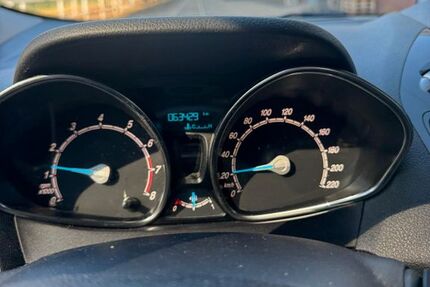 Ford Tourneo Courier 63.460 km 9.500 &euro; Berlin 14199