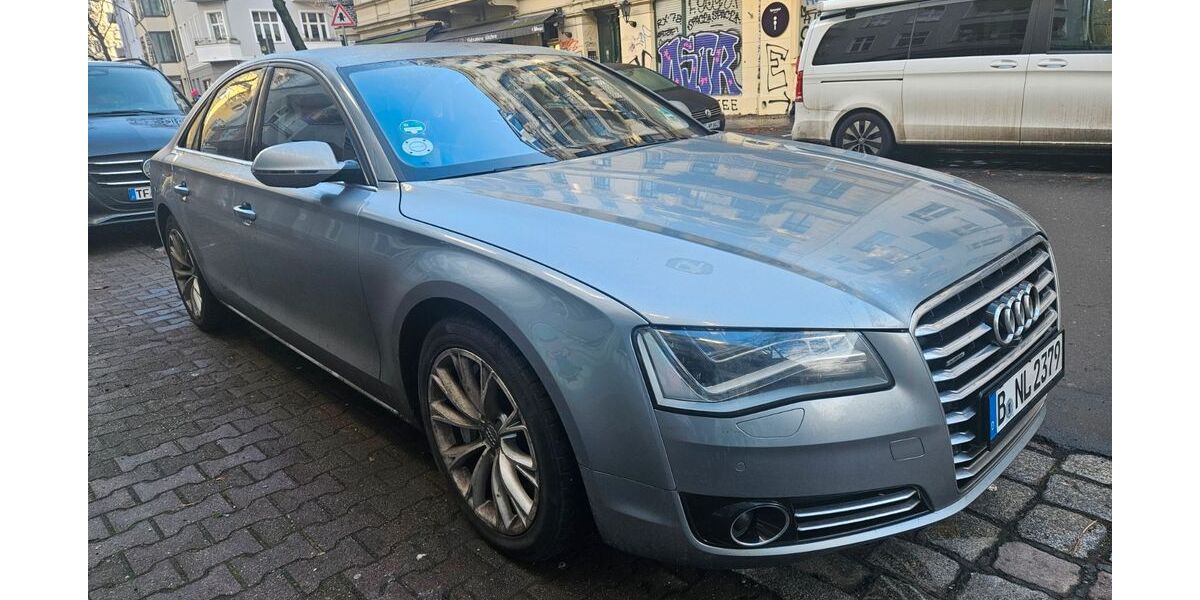 Audi A8 182.000 km 17.999 &euro; Berlin 10969