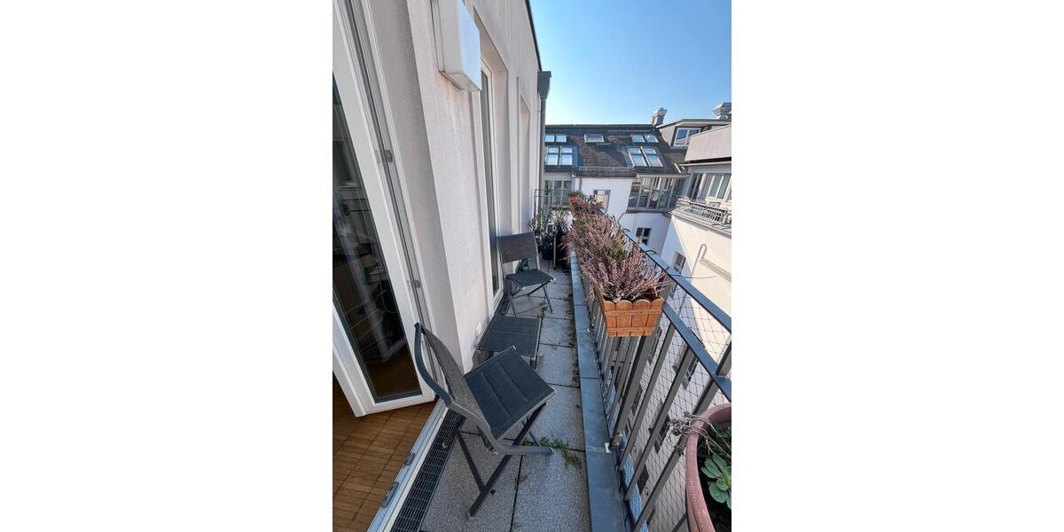 Dachgeschoßwohnung Potsdam Potsdam West - 2 Zimmer, 52 m&sup2;, 1.400&euro; | Angebot:25990150