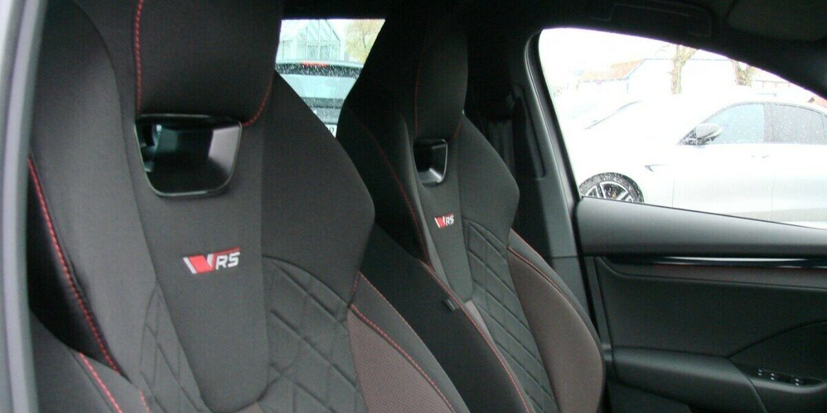 Skoda Octavia RS 2.0TSi AHK ACC LED Kamera 4.466 km 38.980 € Falkensee 14612