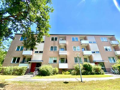 HELL, RUHIG MIT BALKON