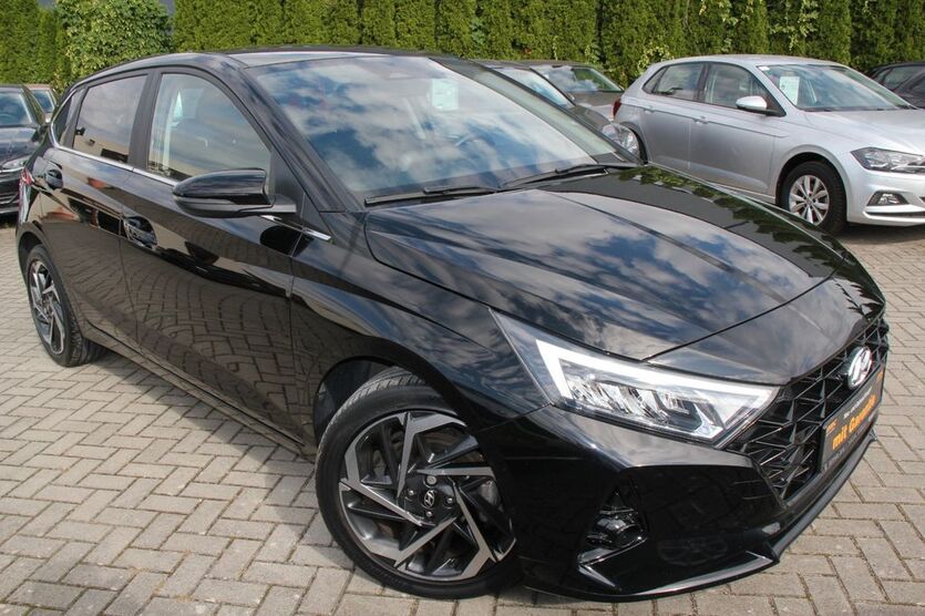 Hyundai i20 23.369 km 16.490 € Falkensee 14612