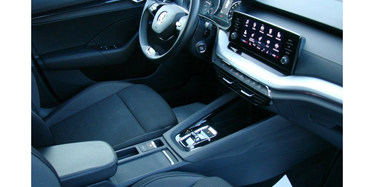 Skoda Octavia 2.0TDI Selection LED Tempomat Spurhalteass 56.838 km 26.980 &euro; Falkensee 14612