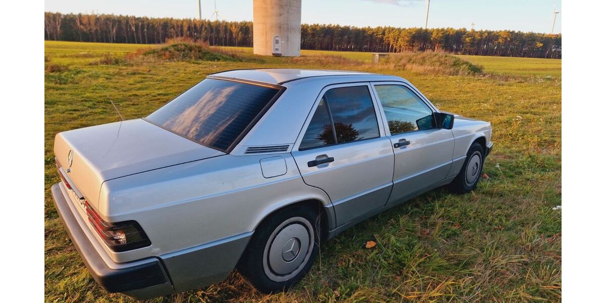 Mercedes-Benz 190 265.757 km 4.000 € Berlin 12439
