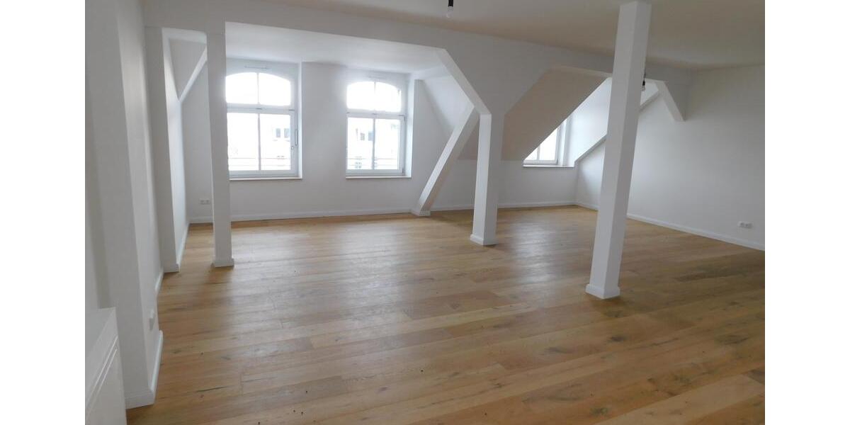 Dachgeschoßwohnung Beelitz - 4 Zimmer, 130 m&sup2;, 1.432&euro; | Angebot:26545646