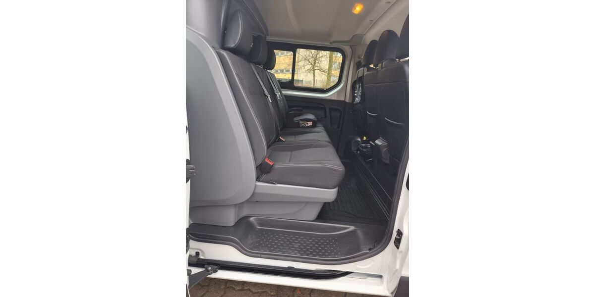 Renault Trafic 74.500 km 19.300 &euro; Berlin 13595