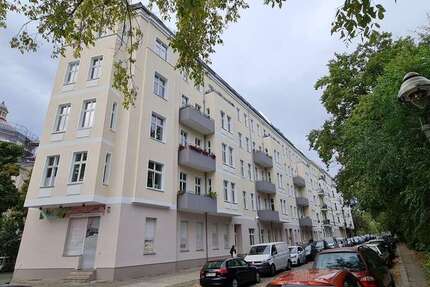 Wohnung zum Mieten in Berlin 2.688 € 134.42 m² 3 zimmer