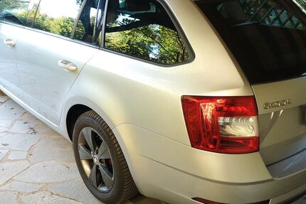 Skoda Octavia 101.000 km 11.490 &euro; Berlin 12527