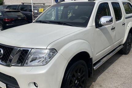Nissan Navara 166.000 km 13.900 € Berlin 12359