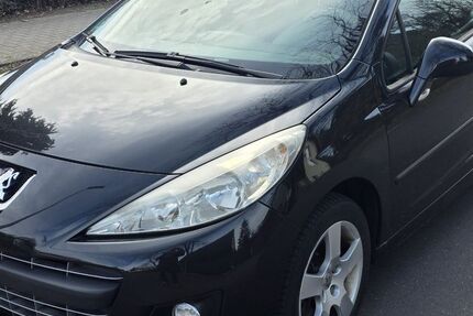 Peugeot 207 76.244 km 4.500 &euro; Falkensee 14612