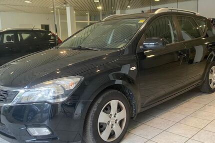 Kia ceed Sportswagon 109.000 km 4.950 &euro; Berlin 12349