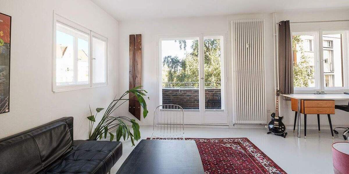 Helle Balkonwohnung im Kiez mit PKW-Stellplatz 2 zimmer