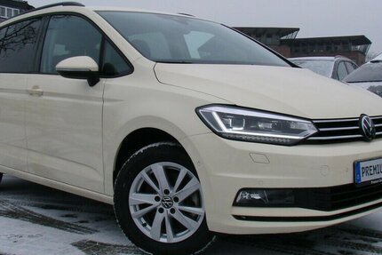 VW Touran 2.0TDI BMT TAXI ACC Kamera LED 7Sitzer 38.517 km 32.980 &euro; Falkensee 14612