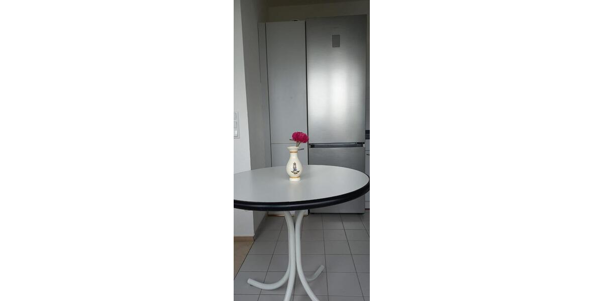 Erdgeschoßwohnung Berlin Tempelhof-Schöneberg - 10 Zimmer, 66 m&sup2;, 590&euro; | Angebot:26314205