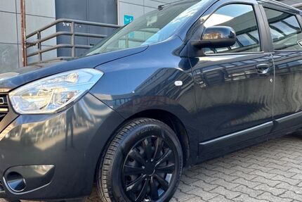 Dacia Lodgy 103.980 km 9.490 &euro; Berlin 13353