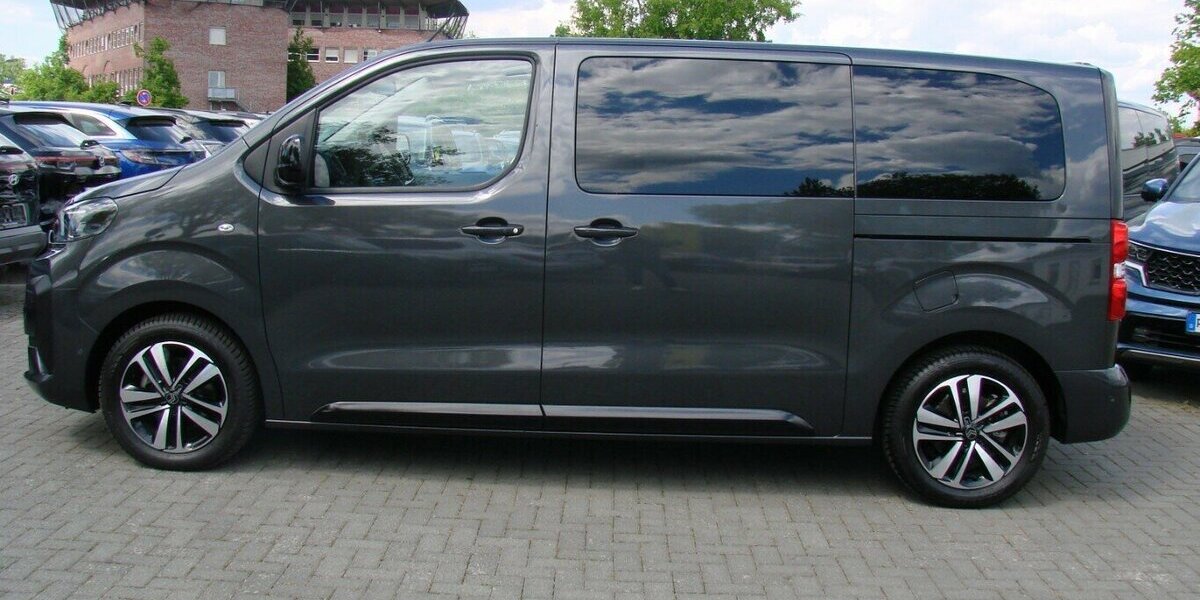Citroen Spacetourer 180 Plus M, AHK LED Kamera180º 8 Sitze 5.882 km 37.980 &euro; Falkensee 14612