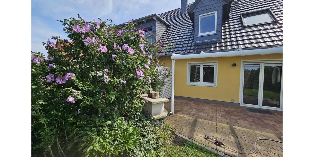 Neuwertige Doppelhaushälfte mit 4 Zimmern 4 zimmer