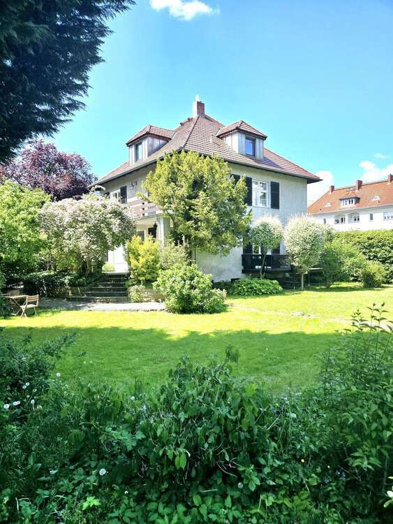 Haus zum Kaufen in Berlin 1.720.000 € 220 m²