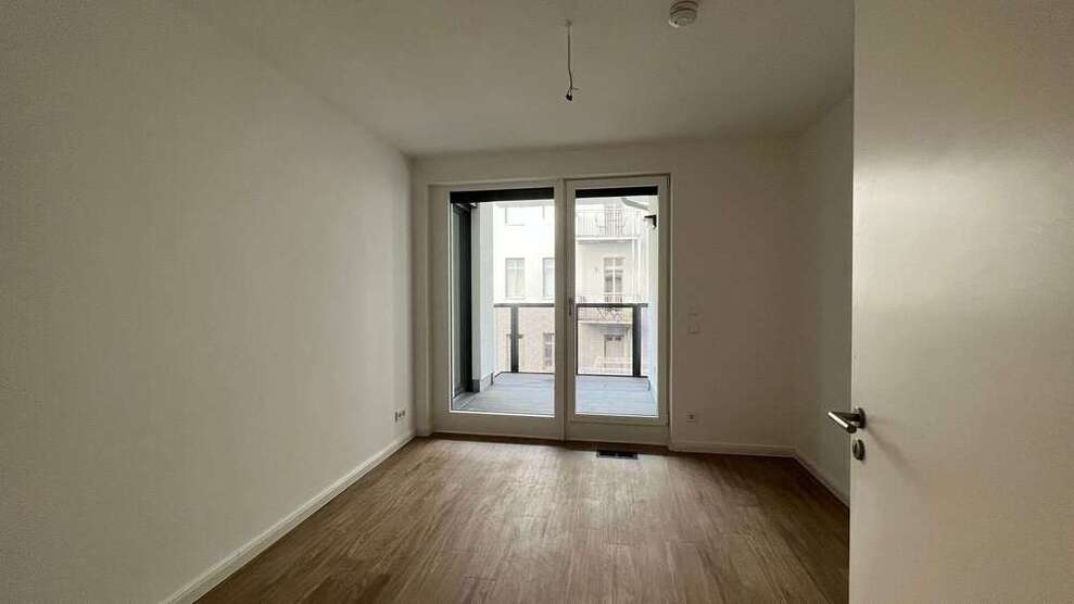 Wohnung zum Mieten in Berlin 1.519,75 € 60.79 m²